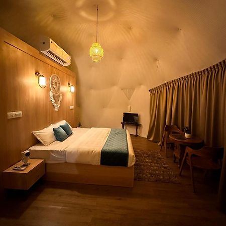 Wildglamps Athirappilly Hotel Kültér fotó